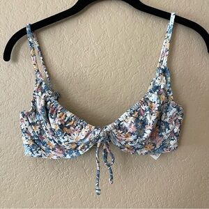 Abercrombie & Fitch Ruched floral bikini top
